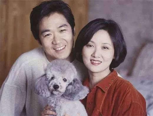 老大哥夫妇在房子里坠入爱河后宣布震惊分手