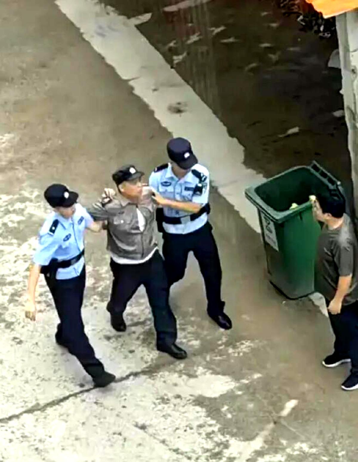 警方在象牙海岸从人口贩卖骗局中救出33名西非人