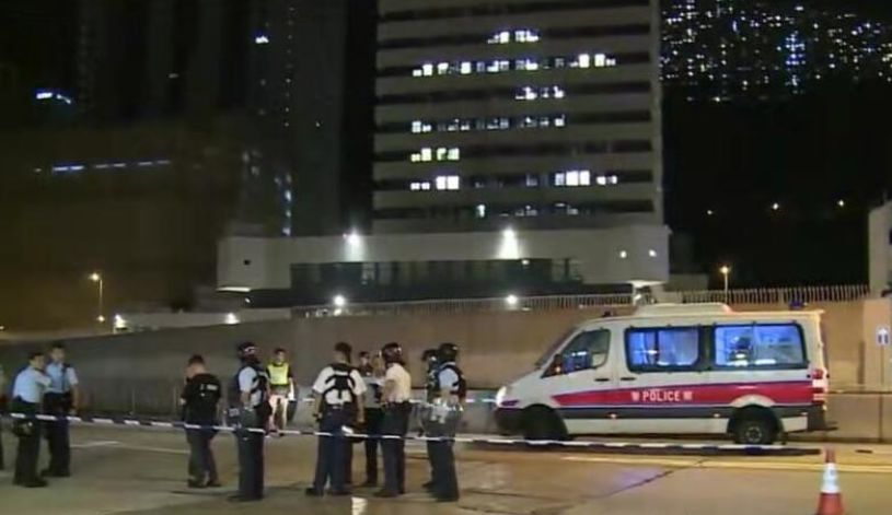 突发新闻：多伦多皮尔逊机场“枪击事件”，警察蜂拥至被封锁的航站楼