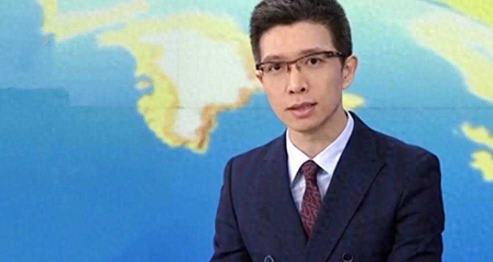突发新闻：卡米拉女王在痛失亲人后，让小狗莫雷在新的王室形象中亮相