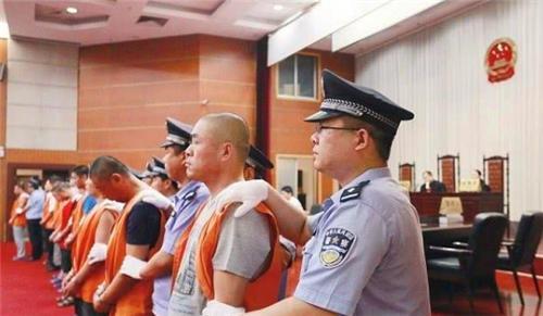 俄罗斯判定一名著名的选举监督活动人士有罪，并判处他5年监禁