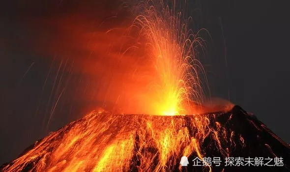 大火正在南非著名的桌山山坡上燃烧