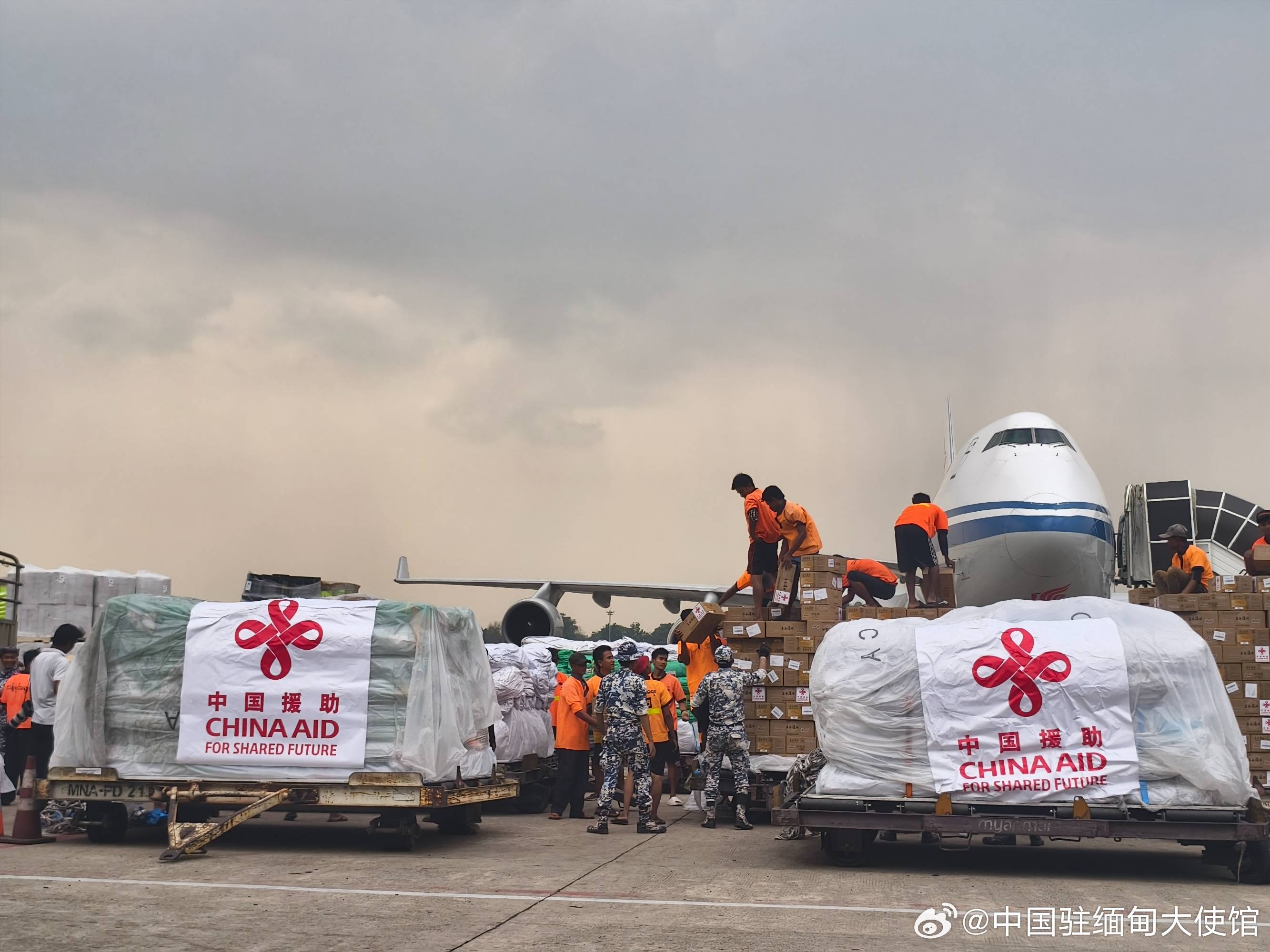 以色列对加沙的封锁进入第三个月，援助物资枯竭