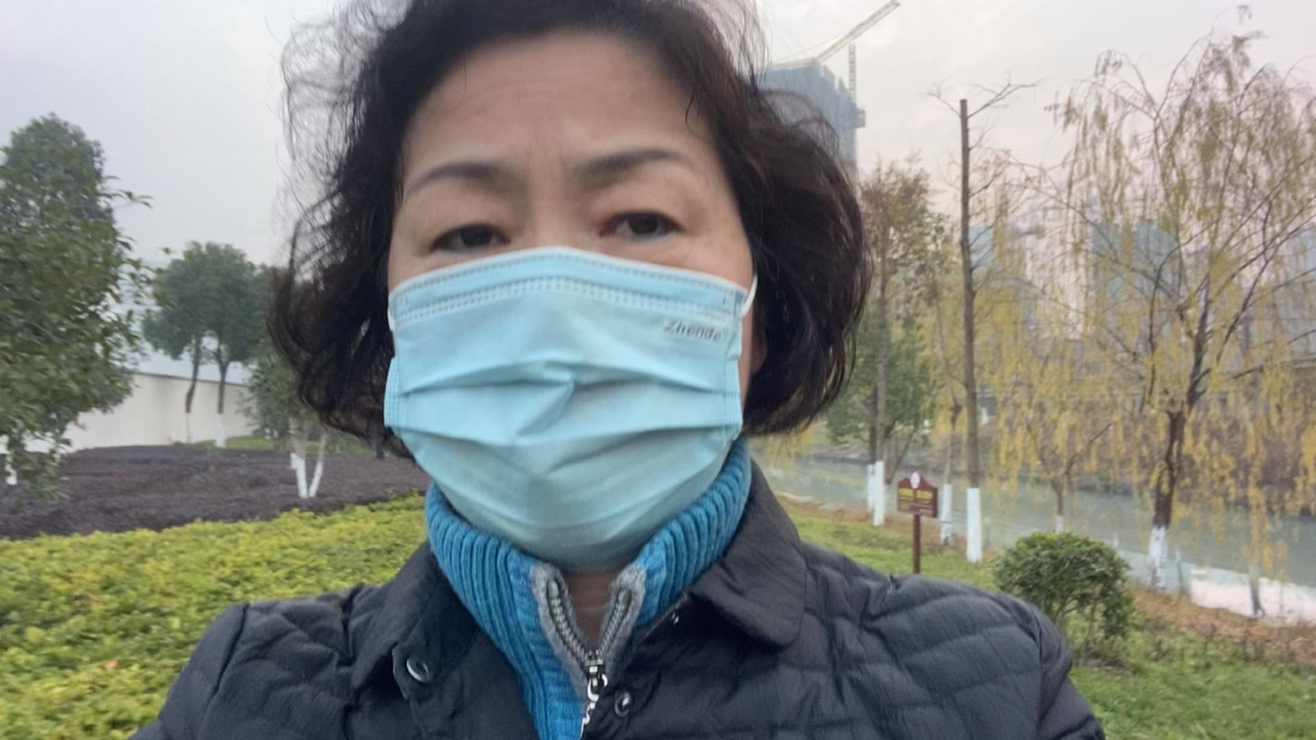 一名妇女，69岁，在法国被刺死后被捕，她是四个孩子的母亲