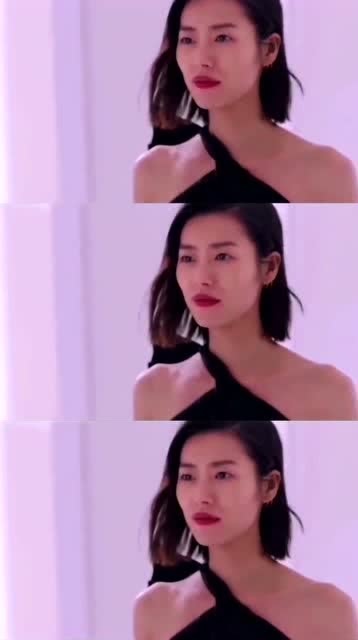 爆料：《爱情岛》女演员Shaughna Phillips怀孕了，她说女儿将是“最好的大姐姐”。