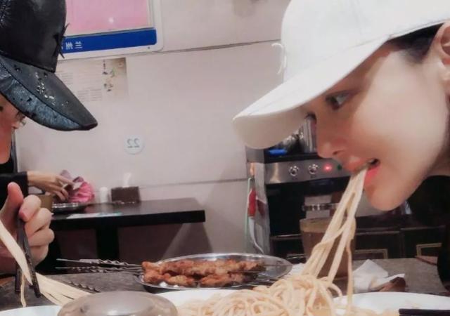 艾迪·墨菲的儿子和马丁·劳伦斯的女儿秘密结婚