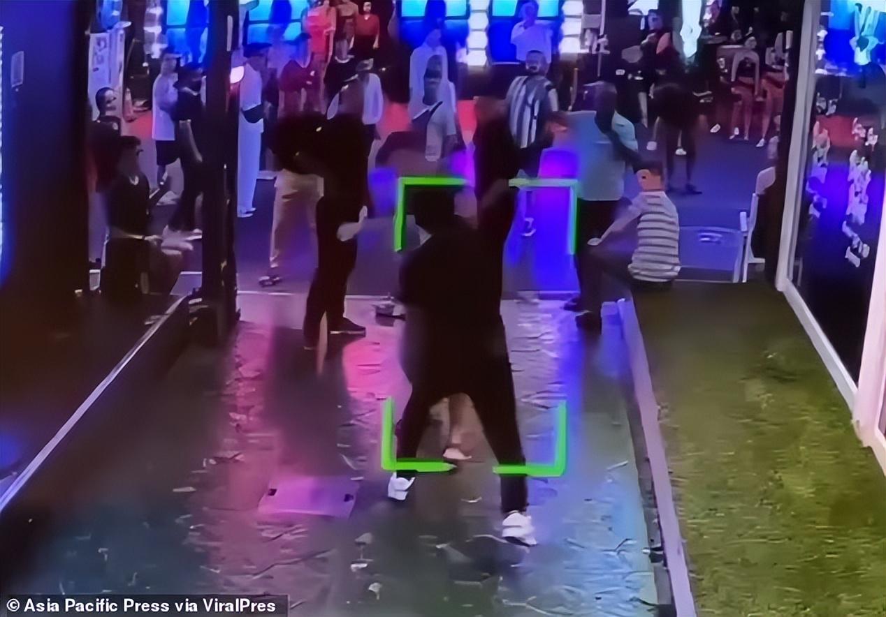 一名60岁的英国男子凌晨3点在阿尔加维被拳打脚踢致死