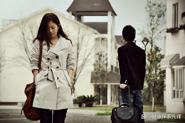 吹牛老爹审判现场直播：说唱歌手的律师要求审判无效，因为他的前女友回来作证