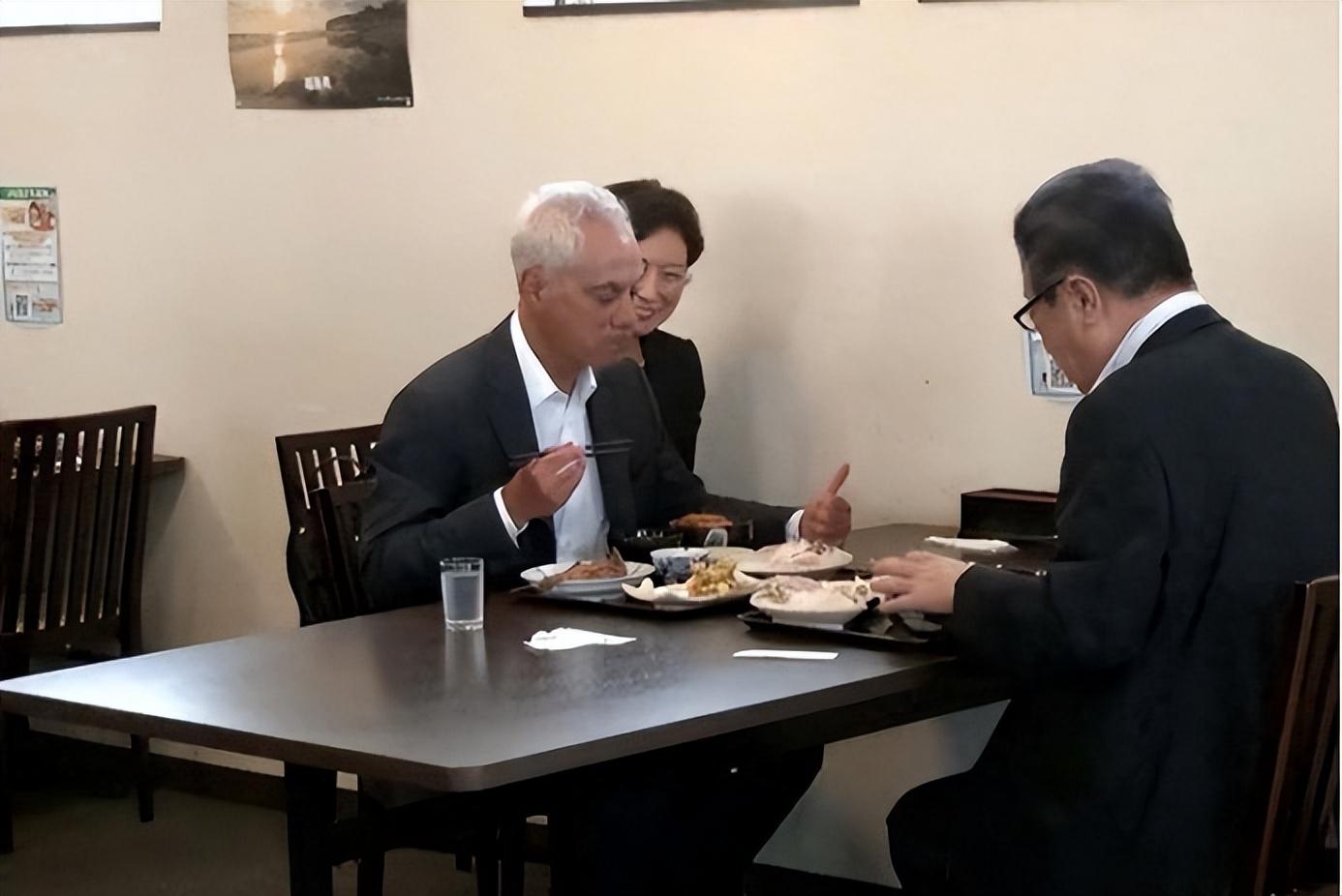 因福岛污水，中国解除了对日本海鲜近两年的禁令